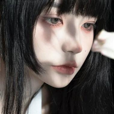 霸气十足！非主流成熟美女真人头像精选